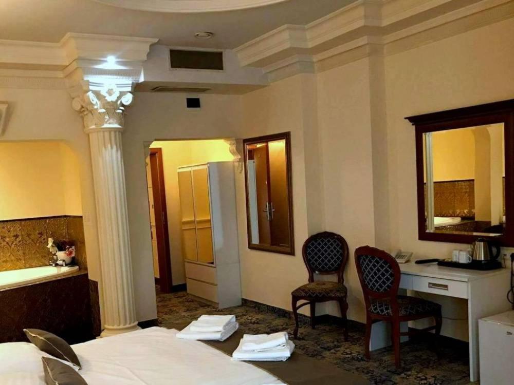 Hotel Venecia Palace Michałowice Eksteriør billede
