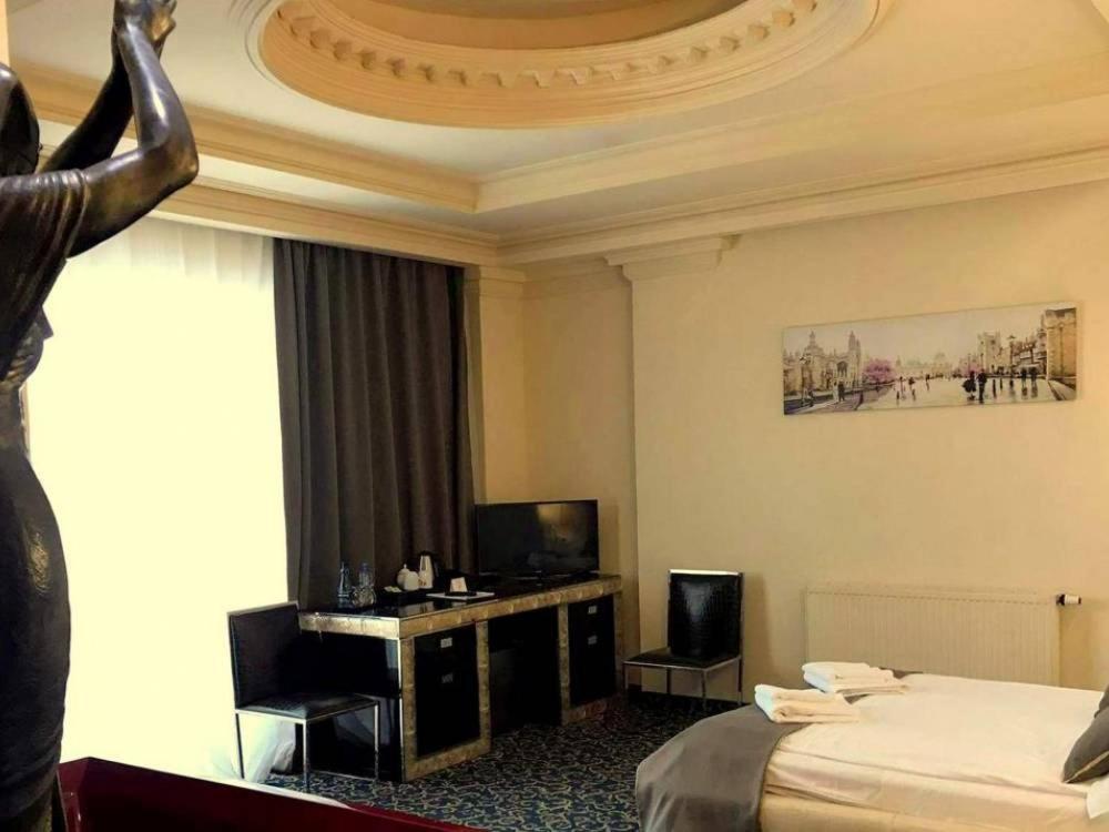Hotel Venecia Palace Michałowice Eksteriør billede