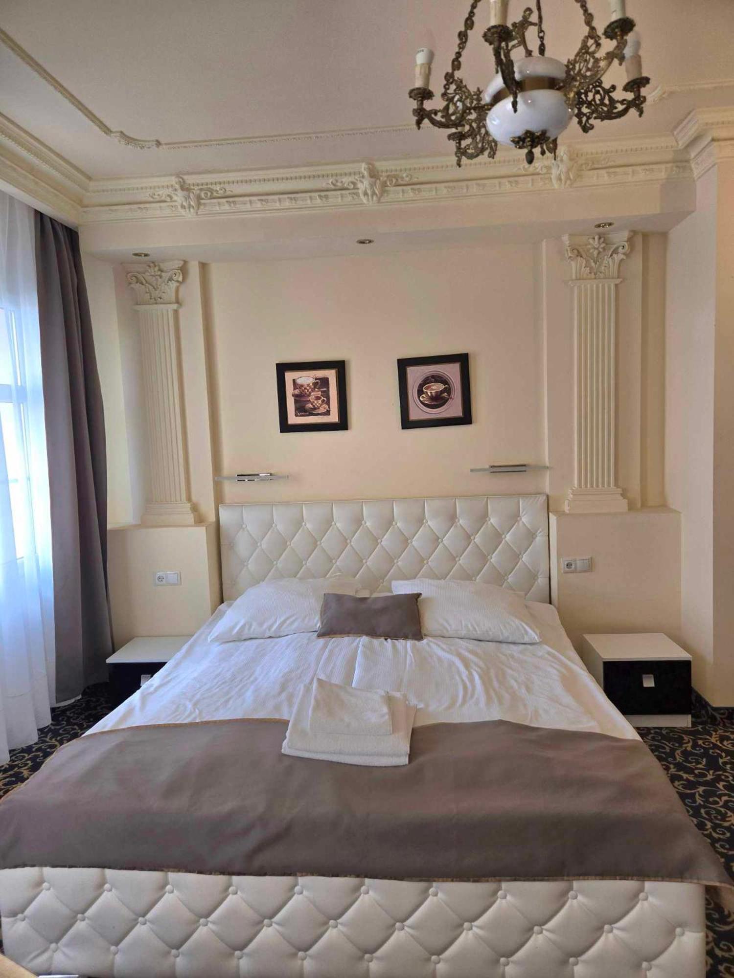 Hotel Venecia Palace Michałowice Eksteriør billede