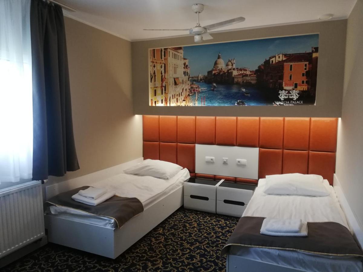 Hotel Venecia Palace Michałowice Eksteriør billede